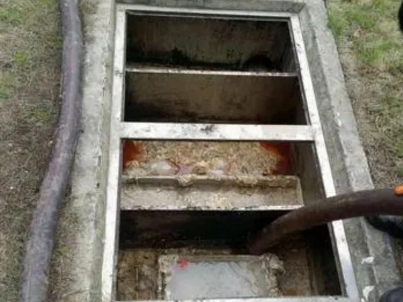 永安坝街道隔油池清理
